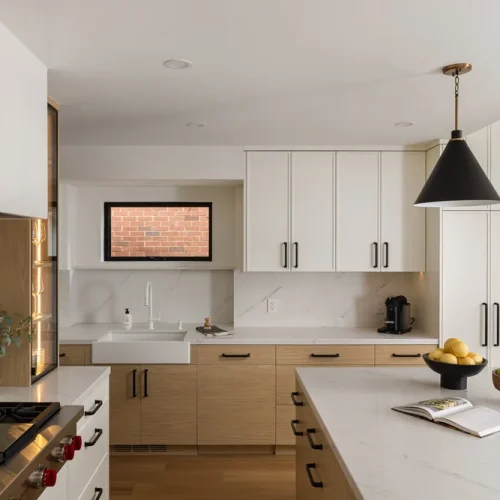 99Hanna_KitchenSide